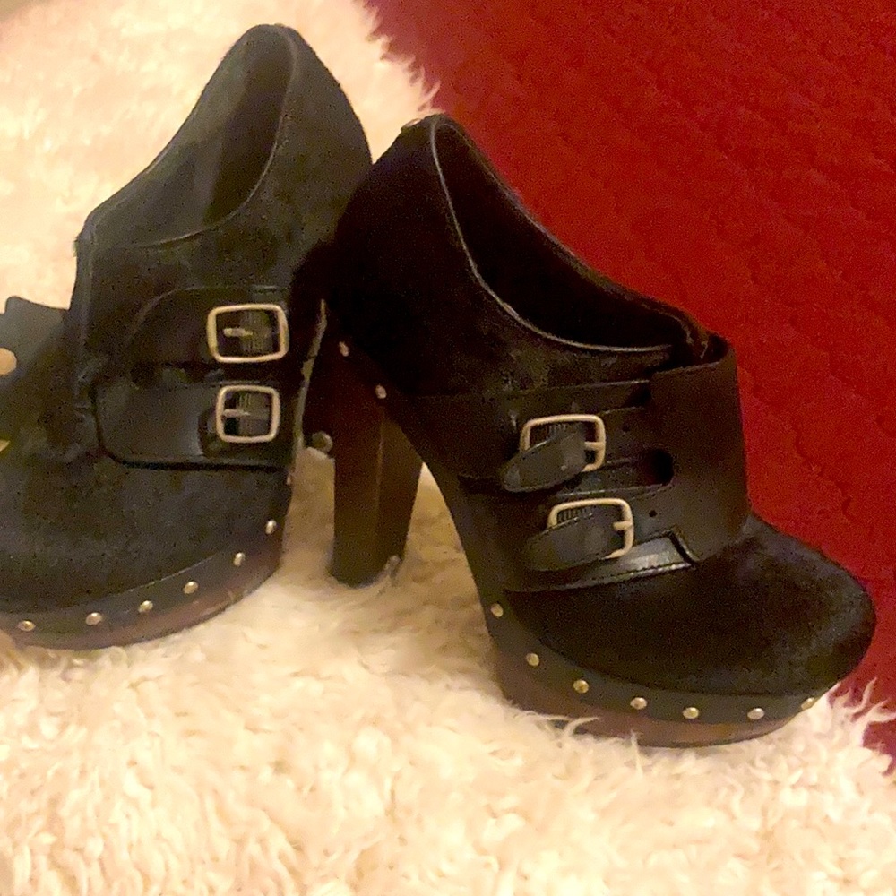 Ugg heels size 5